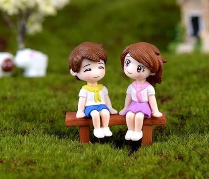Elevate Collection Miniature Kids on Bench Couple, Romantic Couple, Resin Tiny Figurine, Gift Article, Fairy Gardening (Set of 2 pcs)